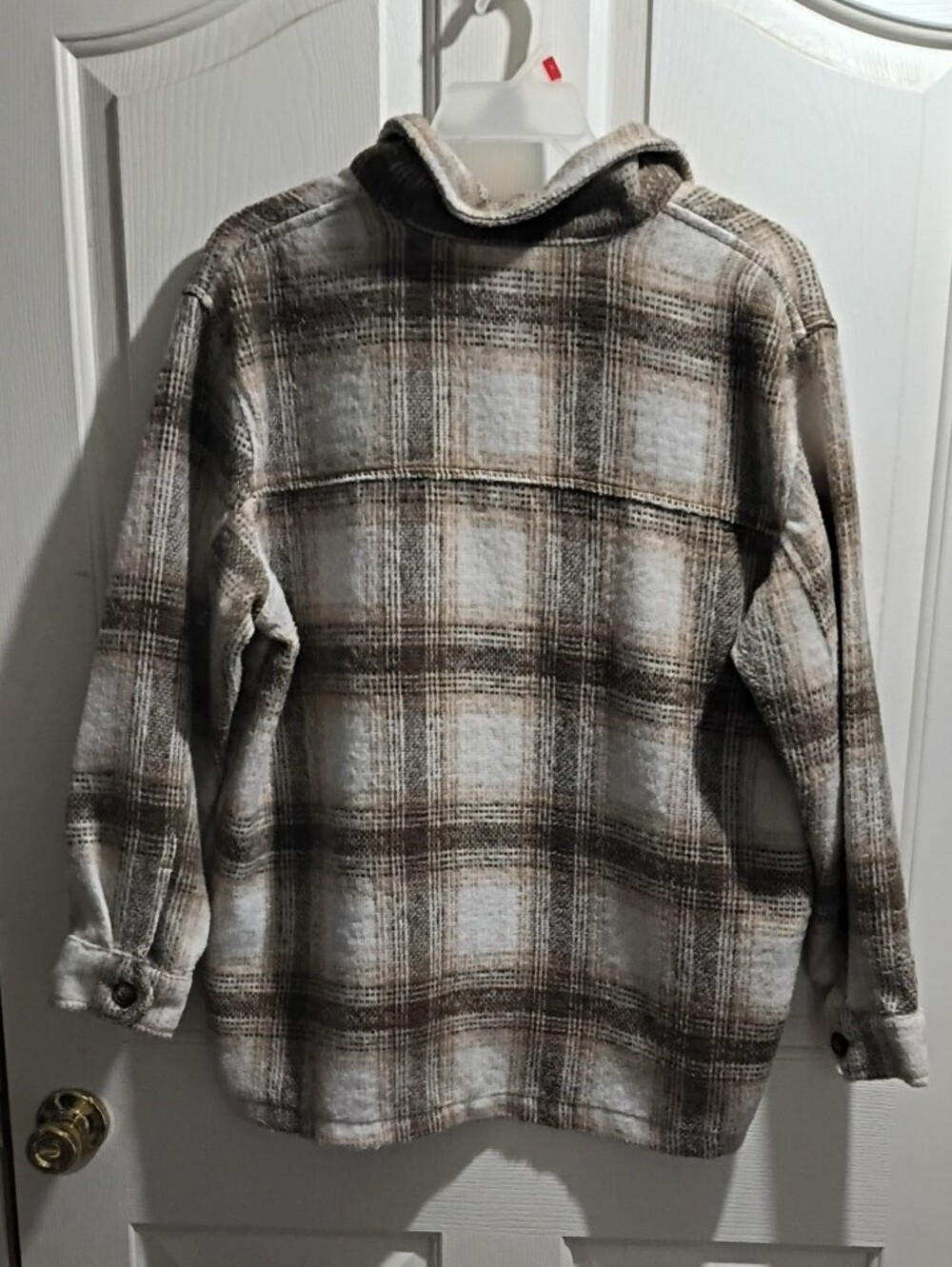 Time and Tru Plaid Button-Front Shirt Jacket in Brown and Cream - Picture 4 of 5